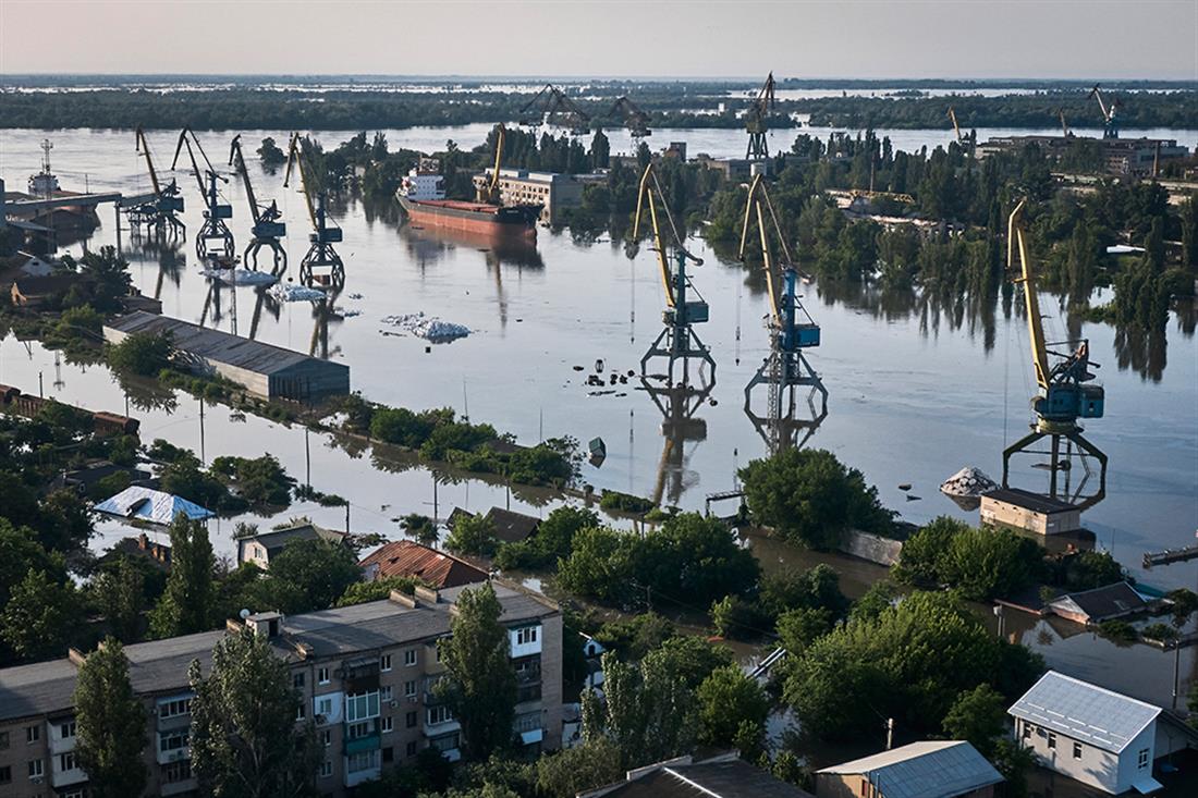 AP - Πλημμύρες - υδροηλεκτρικό φράγμα - Ουκρανία