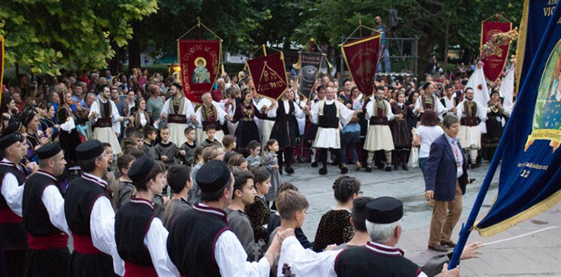 Λάρισα - 33ο Πανελλήνιο Αντάμωμα Βλάχων - κλαρίνα - χοροί