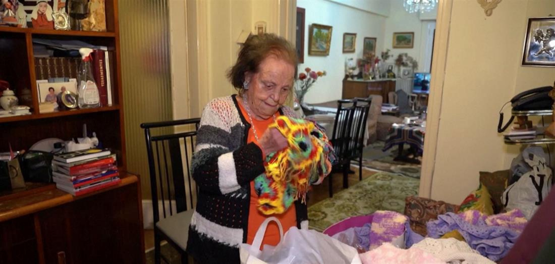 Ιωάννα Ματσούκα - 93χρονη - Πλέξιμο