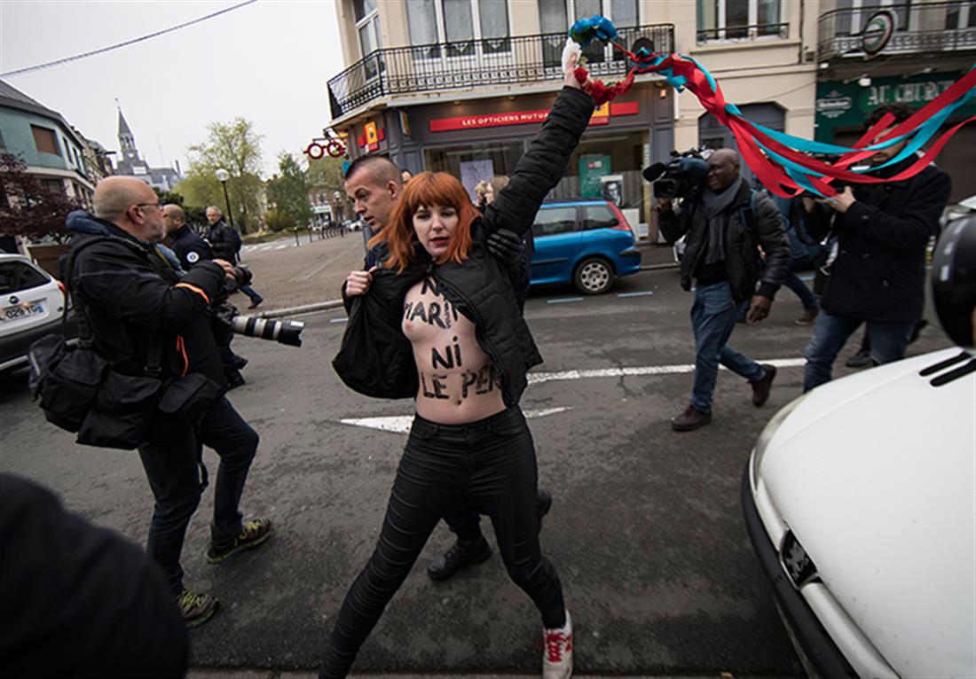 Γαλλικές εκλογές - γυμνόστηθη - διαμαρτυρία - εκκλησία - Femen