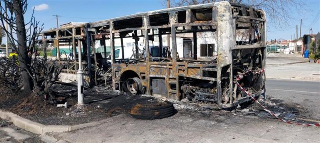 Φωτιά - λεωφορείο - Λάρνακα - Κύπρος