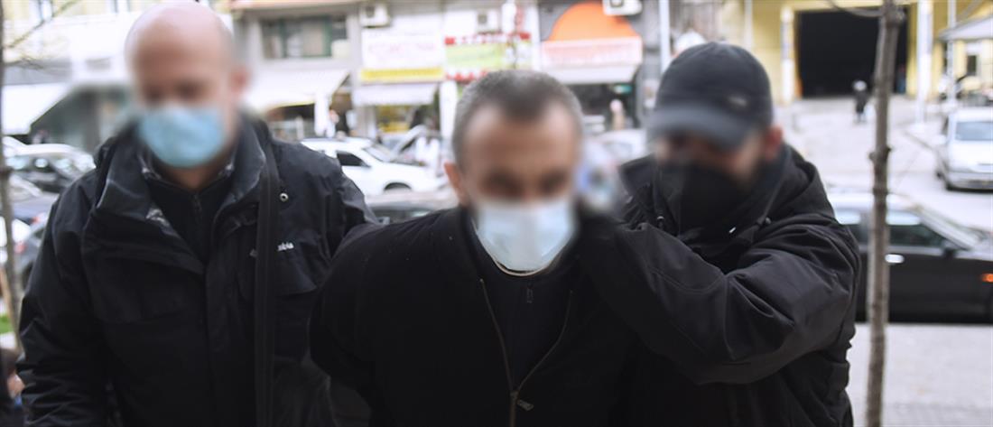 Γυναικοκτονία στη Θεσσαλονίκη: Ισόβια για τις 23 μαχαιριές στη γυναίκα του