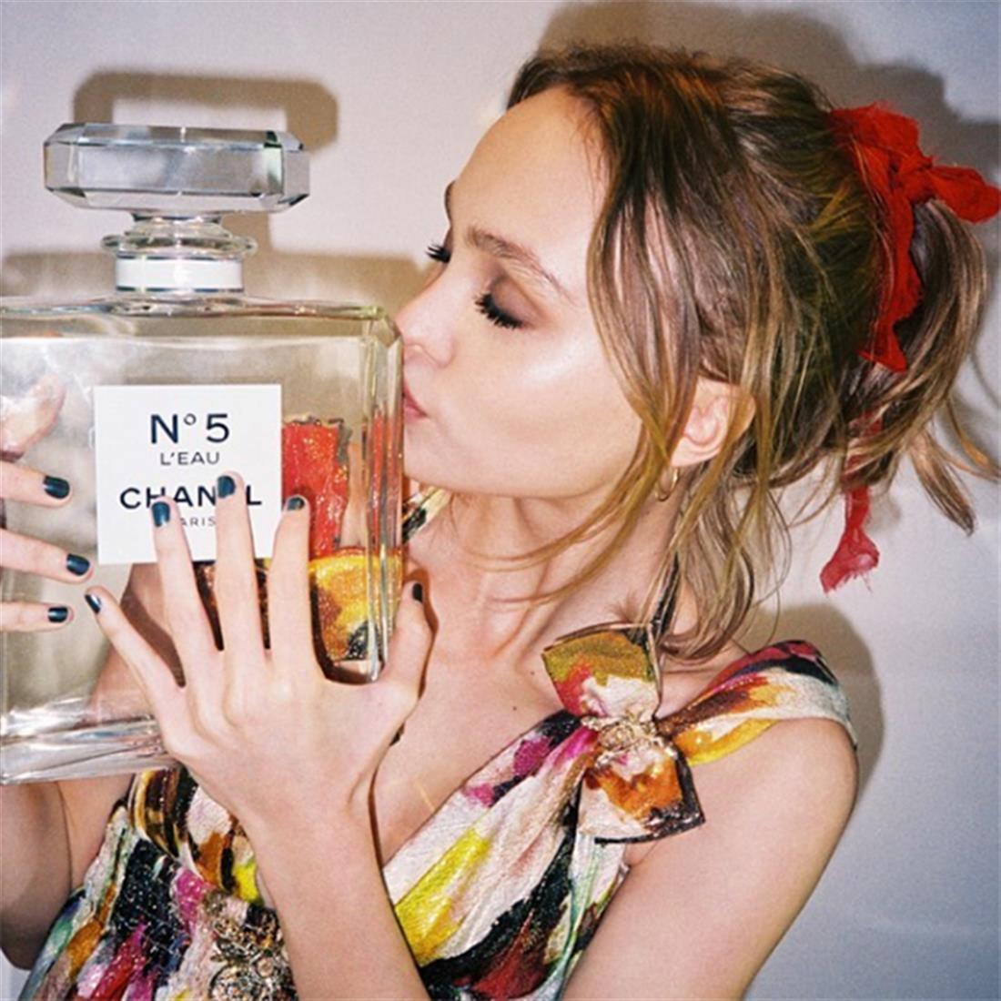 Lily Rose - Chanel - νέο άρωμα - instagram