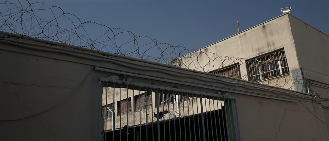 Φωτιά στις φυλακές της Αγιάς: Ο κρατούμενος έβαλε φωτιά στο κελί 
