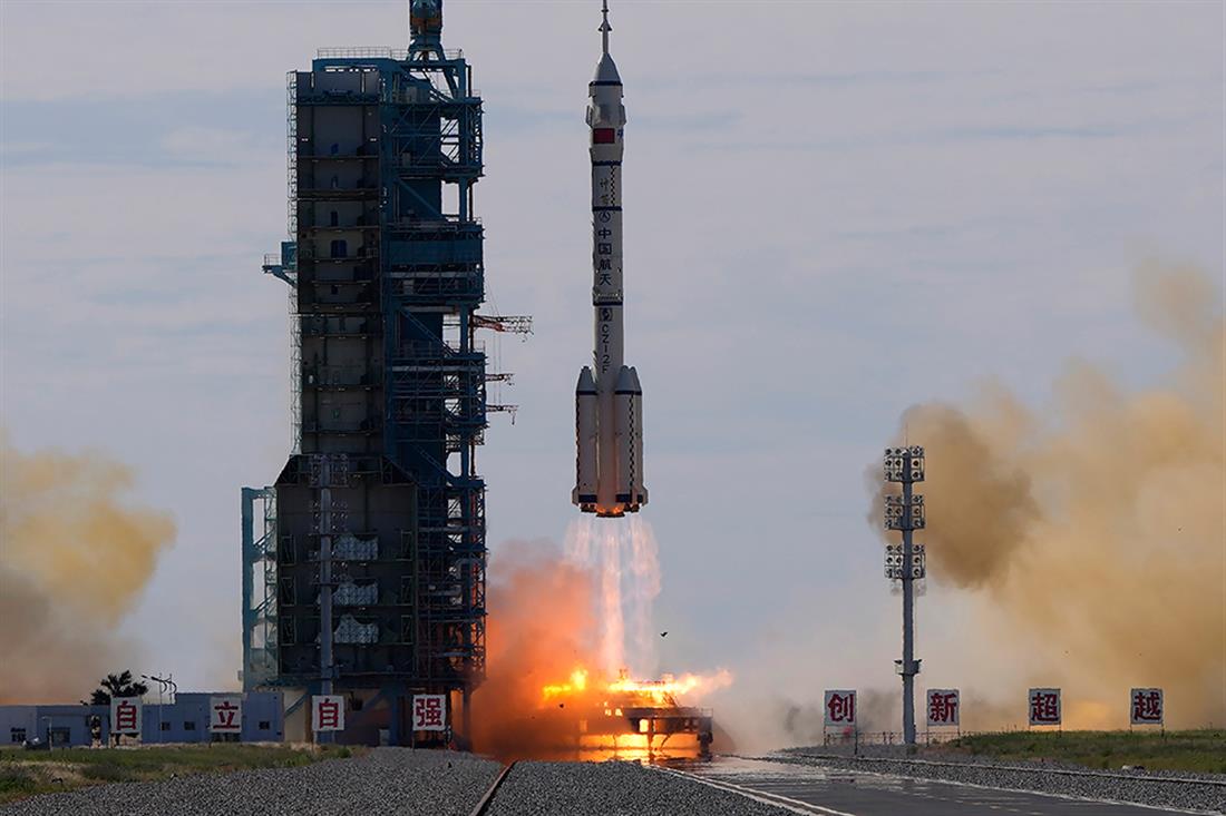 Κίνα - διαστημόπλοιο Shenzhou-12 - απογείωση - εκτόξευση