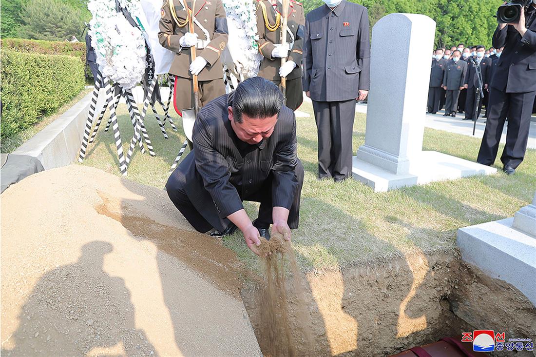 AP - Κιμ Γιονγκ Ουν - Χιον Τσολ-χάε - κηδεία