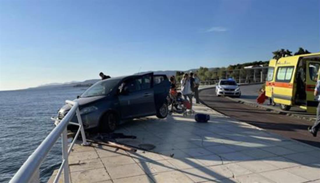 Αλεξανδρούπολη - τροχαίο - διάσωση - αστυνομικός - αυτοκίνητο στη θάλασσα