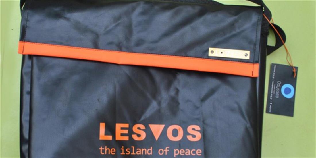 Λέσβος - πρόσφυγες - σωσίβια - διαφημιστική τσάντα