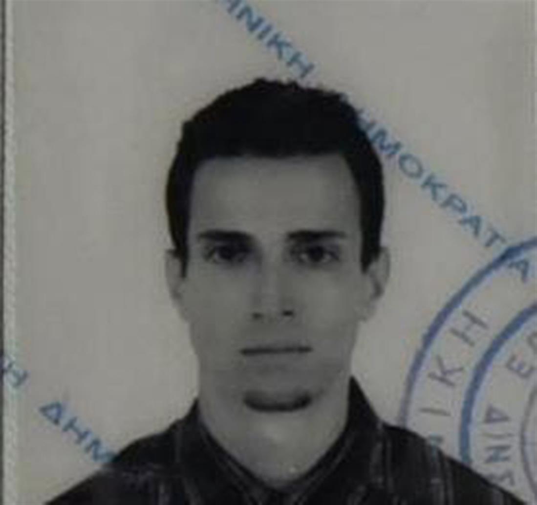Γιάγτζογλου Κωνσταντίνος - 29χρονος - πλαστές ταυτότητες - 9