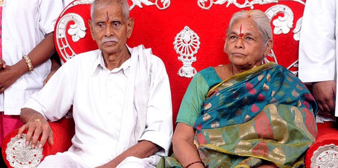 δίδυμα - Ινδία - 73χρονη μητέρα