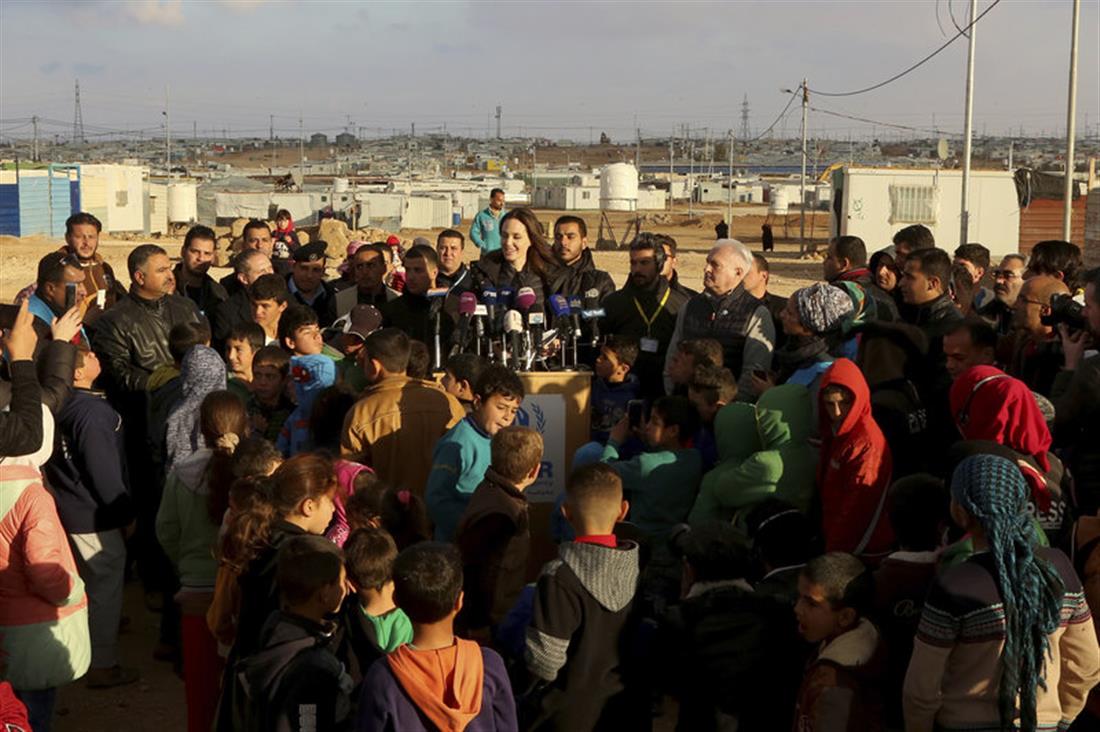 Αντζελίνα Τζολί - στρατόπεδο Σύρων προσφύγων - Ιορδανία