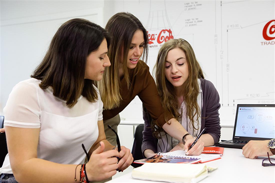 Coca Cola - Τρία Έψιλον - απόφοιτοι - εταιρεία - Graduate Trainee Program