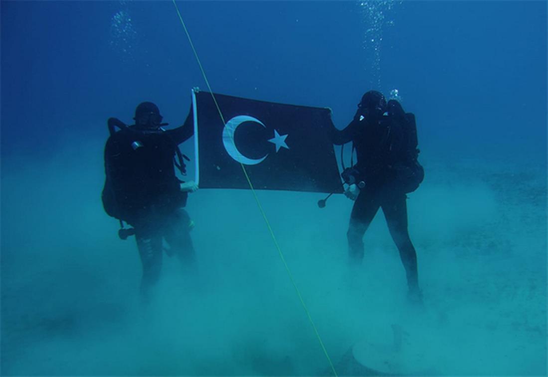 Τουρκική σημαία - Σούδα - άσκηση του ΝΑΤΟ
