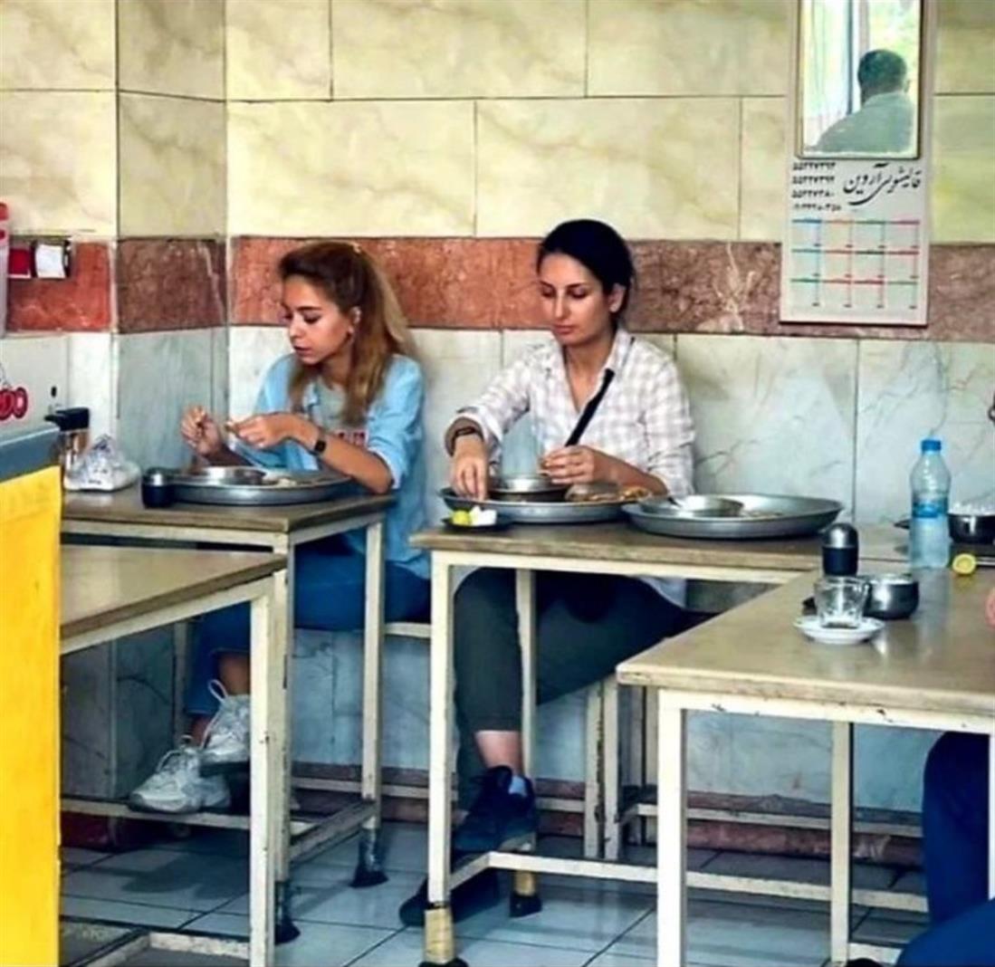 Ιραν - εστιατοριο - χιτζαμπ
