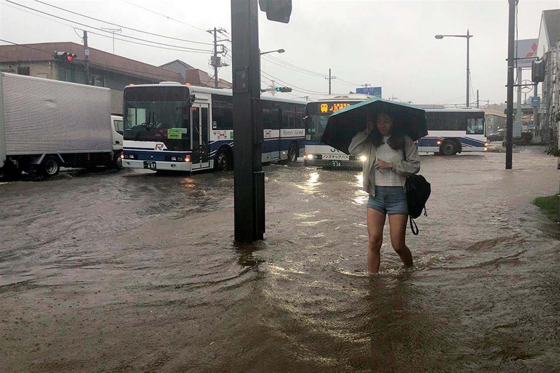Ιαπωνία - πλημμύρες - βροχές