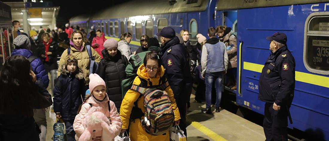 Ουκρανία - Πολωνία - Βαρσοβία - πρόσφυγες