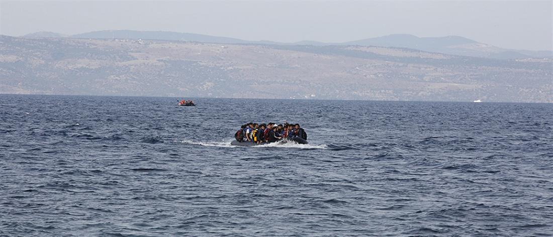 Φωτογραφία - σοκ νεκρού μετανάστη στη θάλασσα