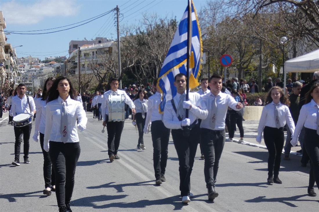 Κρήτη - τυφλός σημαιοφόρος