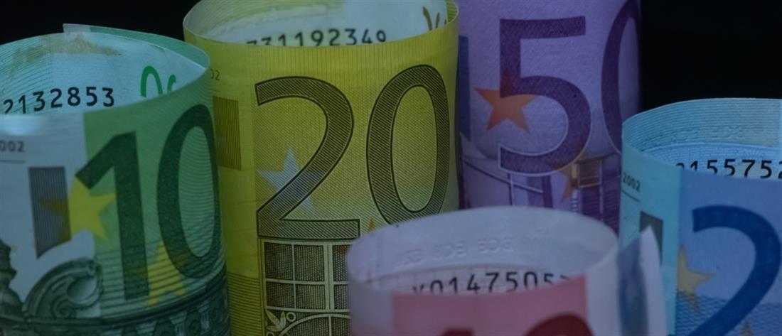 Πρωτομαγιά: Κατώτατος μισθός στα 713 ευρώ - Ποια επιδόματα επηρεάζει