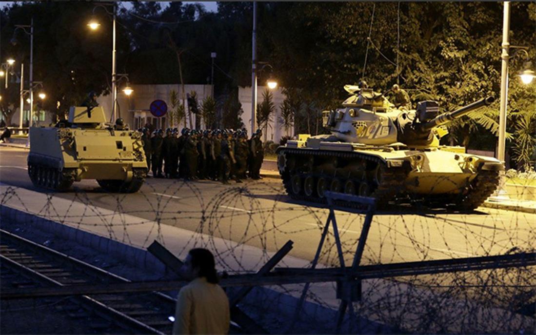 Τουρκία - πραξικόπημα - τανκς - στρατιώτες