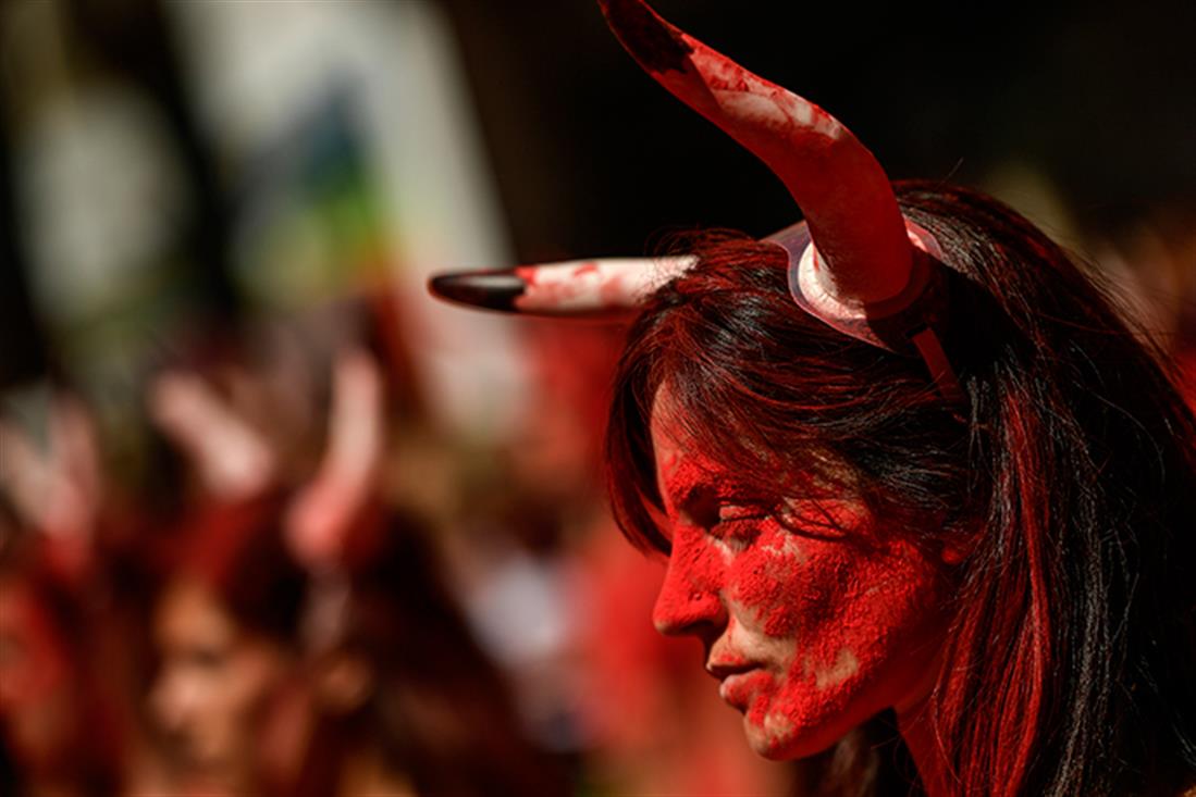 AP - Διαδηλωτές - ταύροι - ταυρομαχίες - φεστιβάλ - Ισπανία