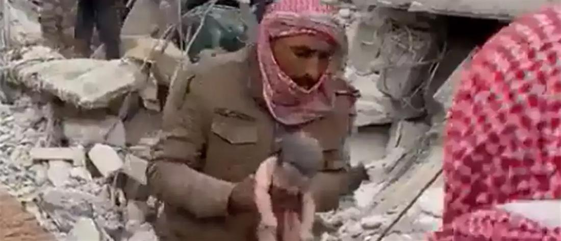 Σεισμός στη Συρία: Γέννησε κάτω από τα χαλάσματα και ξεψύχησε (εικόνες)