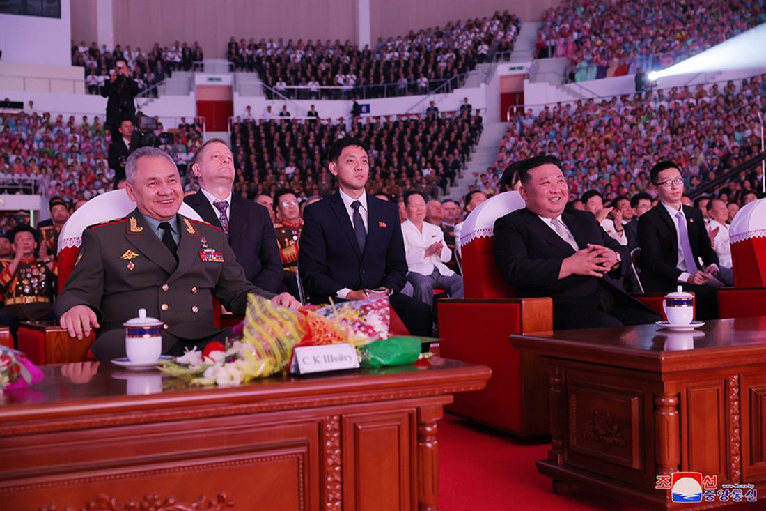 Κιμ Γιονγκ Ουν - Σεργκέι Σαϊγκού - Βόρεια Κορέα