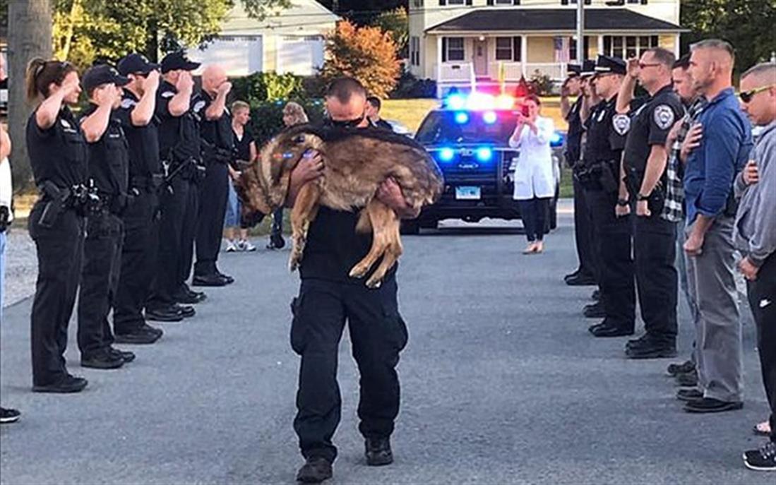 ΗΠΑ - αστυνομικός - σκύλος