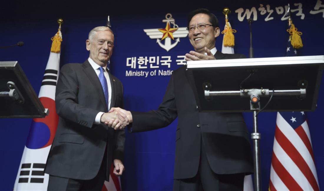 AP - Τζιμ Μάτις -Υπουργός Άμυνας ΗΠΑ - Νότια Κορέα
