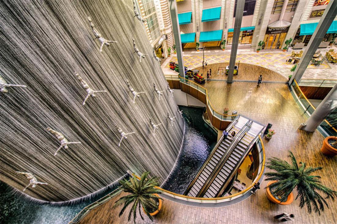 Συντριβάνια - The Divers Fountain’, Ντουμπάι, Ηνωμένα Αραβικά Εμιράτα