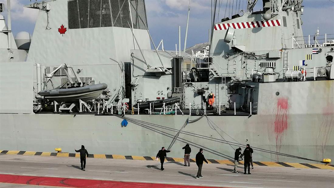 Μπογιά - ΝΑΤΟικές φρεγάτες - πλοία του ΝΑΤΟ - Πειραιάς - λιμάνι