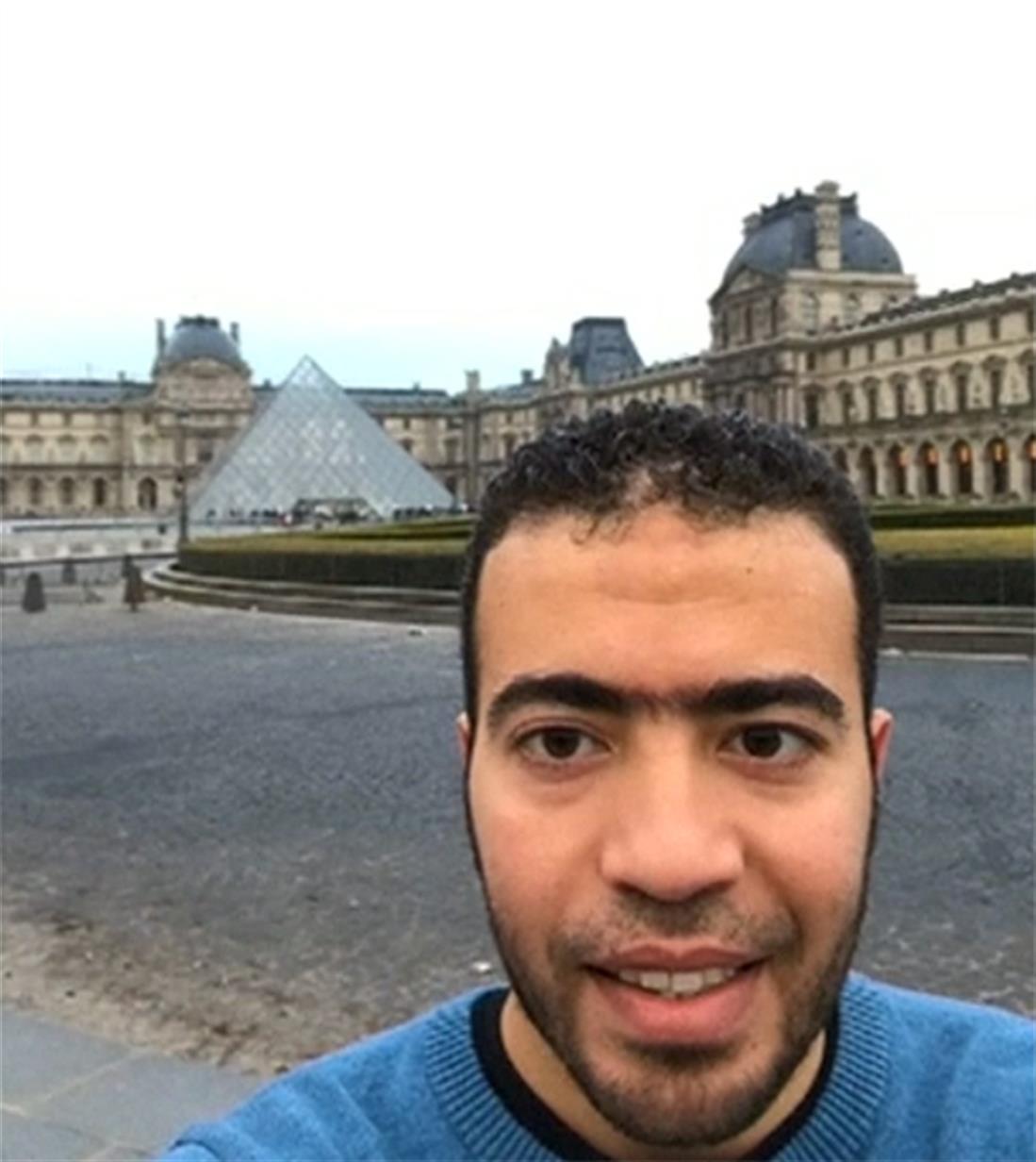 selfies - τρομοκράτης - επίθεση - μουσείο του Λούβρου