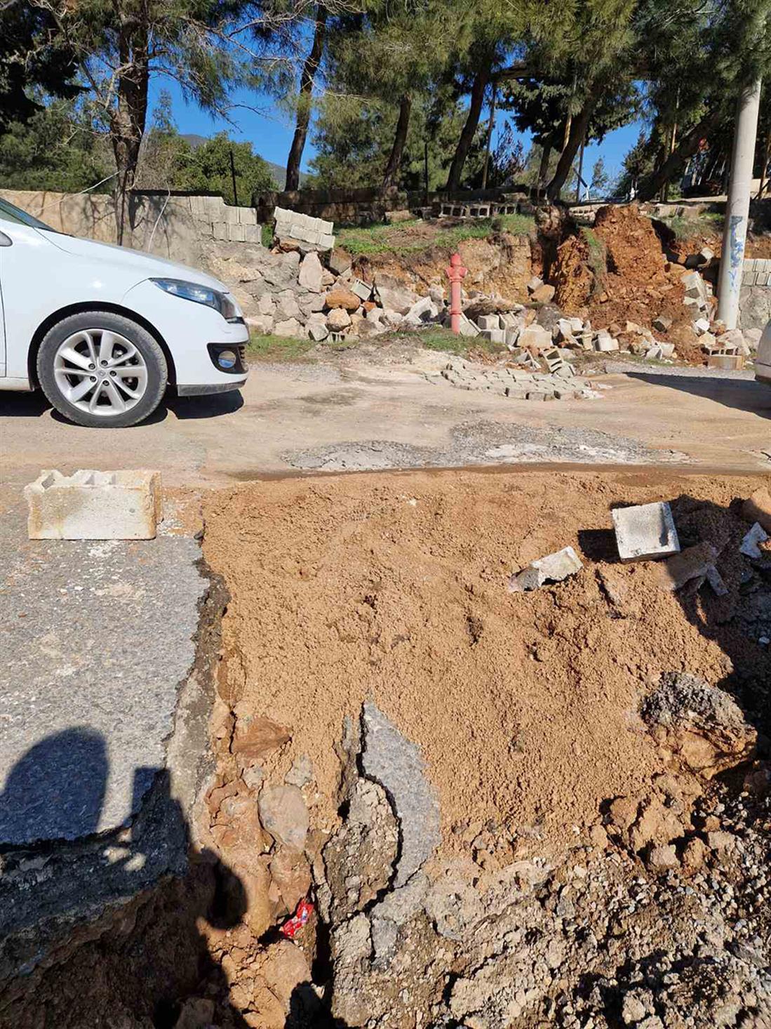 σεισμός - Τουρκία - ελληνική αποστολή  - επιφανειακή διάρρηξη του ρήγματος