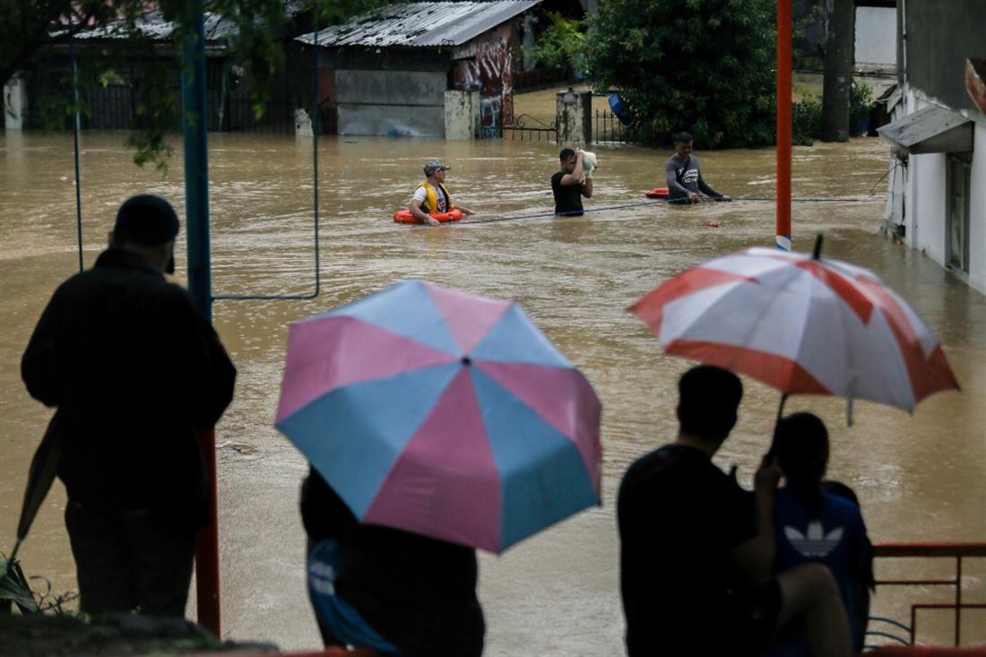AP - Φιλιππίνες - τυφώνας - πλημμύρες