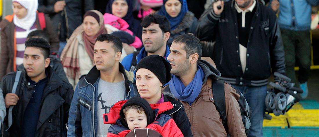 Μετανάστες - πρόσφυγες - Πειραιάς - Μυτιλήνη - Χίος