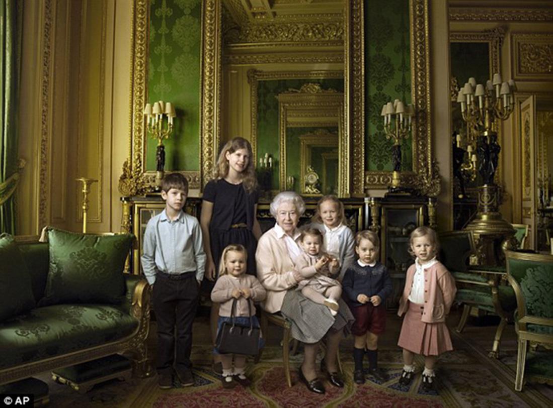 AP - Βασίλισσα Ελισσάβετ - εγγόνια - φωτογράφιση