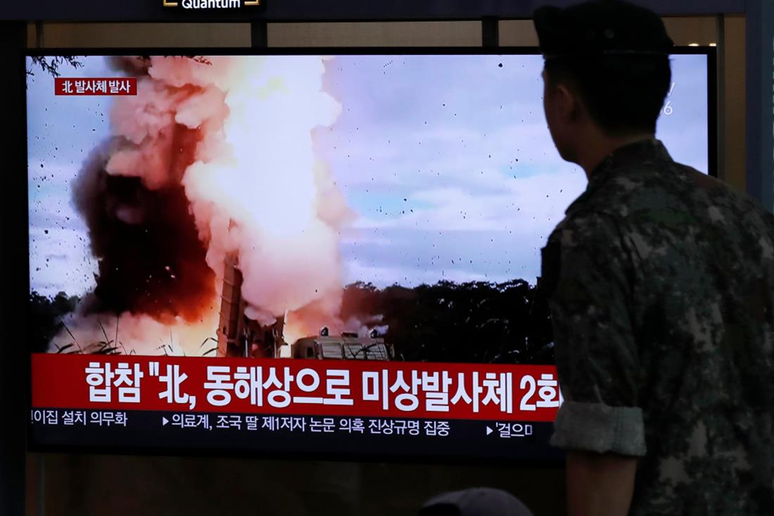 Βόρεια Κορέα - εκτόξευση βλημάτων