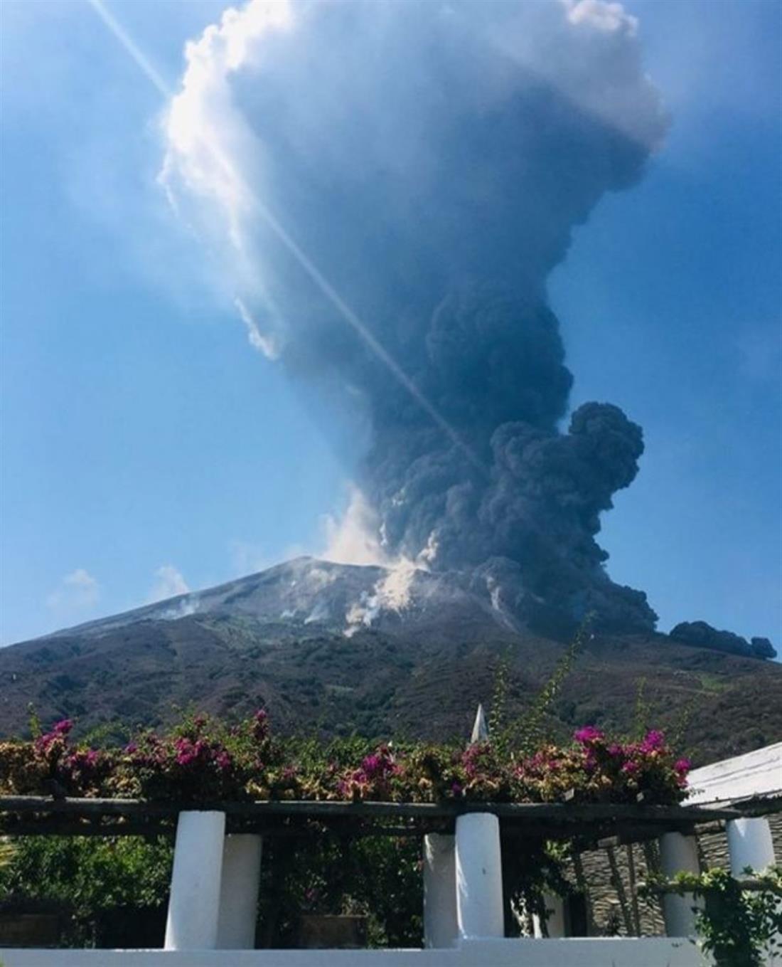 ηφαίστειο - Στρόμπολι