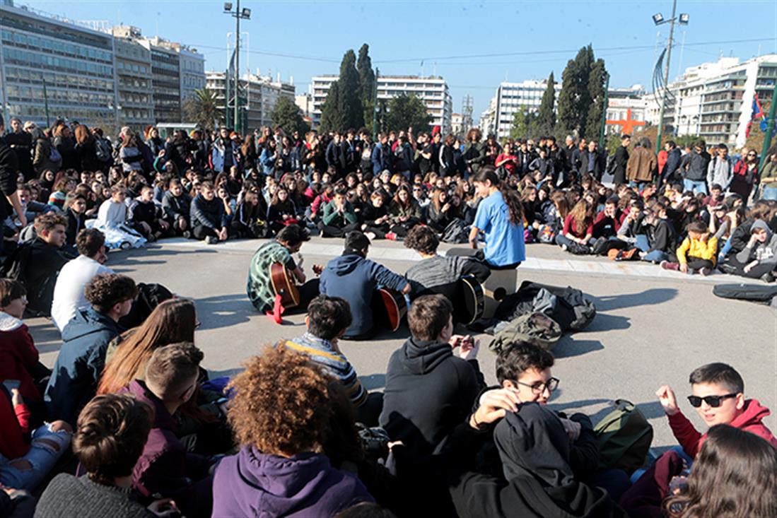 ΔΙΑΜΑΡΤΥΡΙΑ ΜΑΘΗΤΩΝ ΜΟΥΣΙΚΩΝ ΚΑΙ ΚΑΛΛΙΤΕΧΝΙΚΩΝ ΣΧΟΛΕΙΩΝ