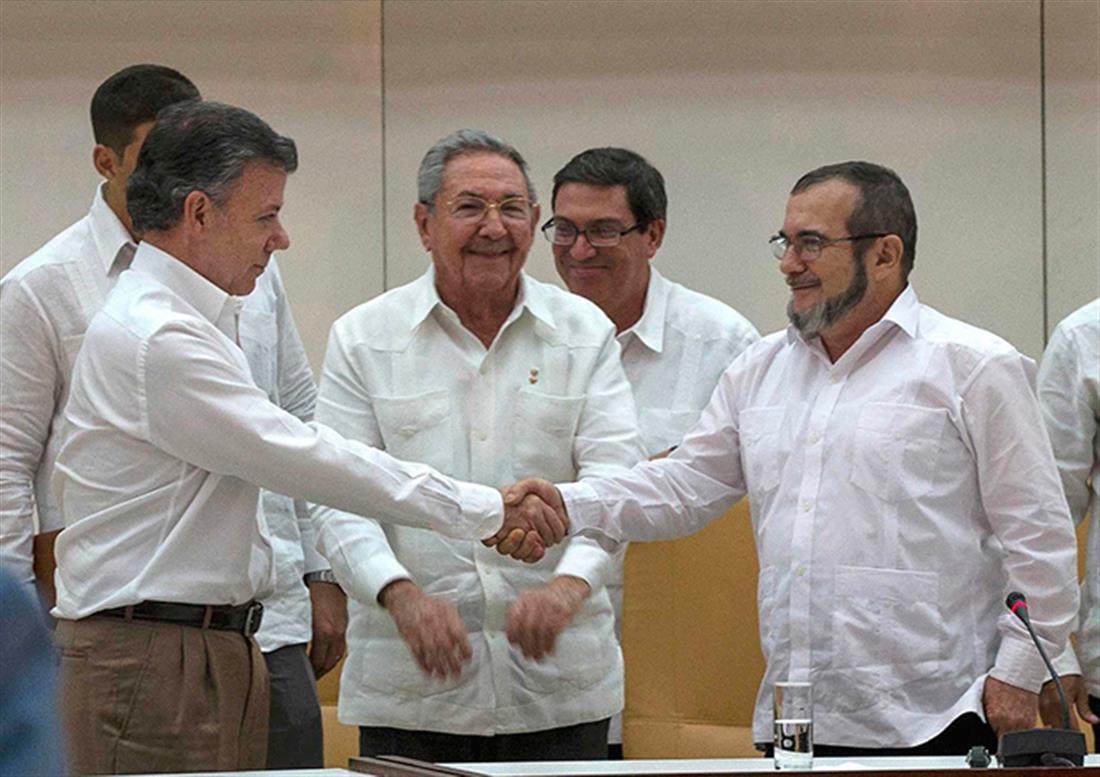 AP - Πρόεδρος Κολομβίας - Χουάν Μανουέλ Σάντος - Juan Manuel Santos - Νόμπελ Ειρήνης 2016