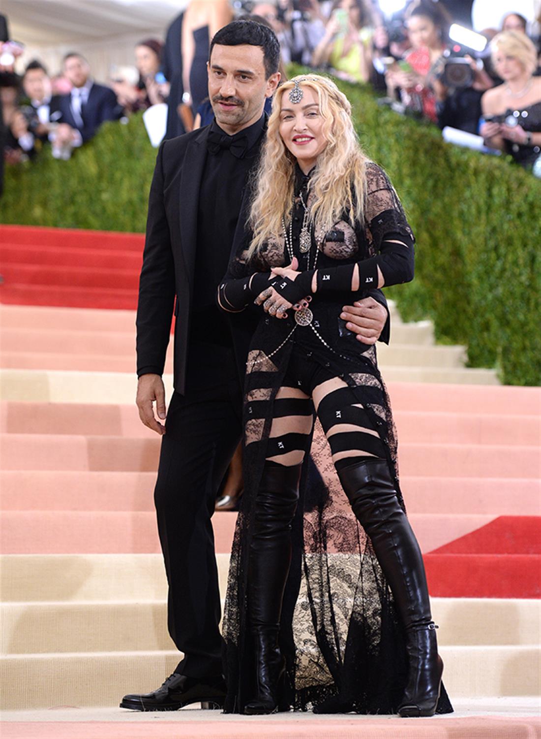 AP - ΗΠΑ - Met Ball Gala 2016