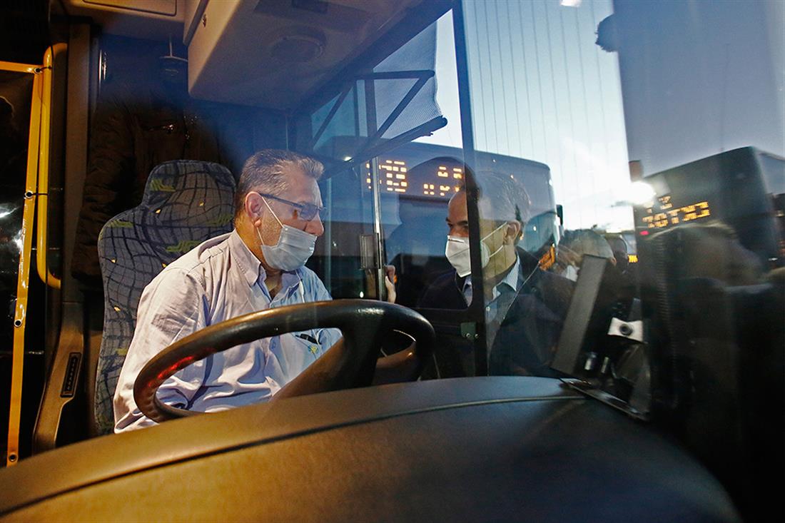 Κυριάκος Μητσοτάκης - αμαξοστάσιο της ΟΣΥ - νέα λεωφορεία