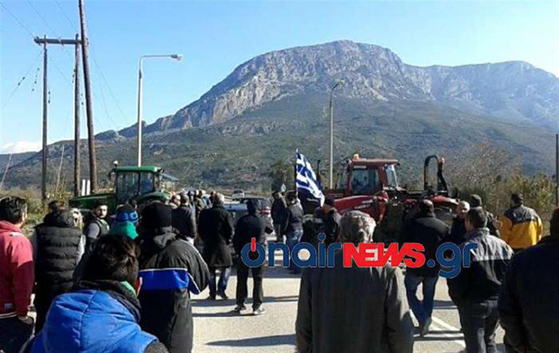 Γέφυρα του Ευήνου - Αγρότες - τρακτέρ - διαμαρτυρία