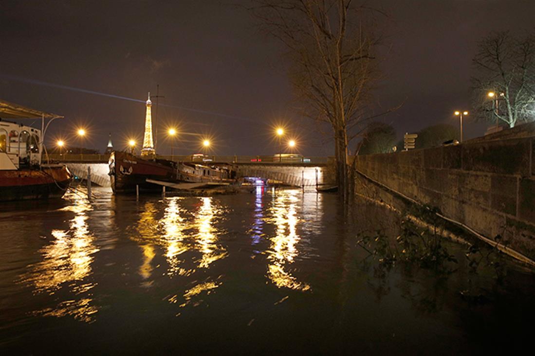 AP - Παρίσι - στάθμη νερού - ποταμός Σηκουάνα