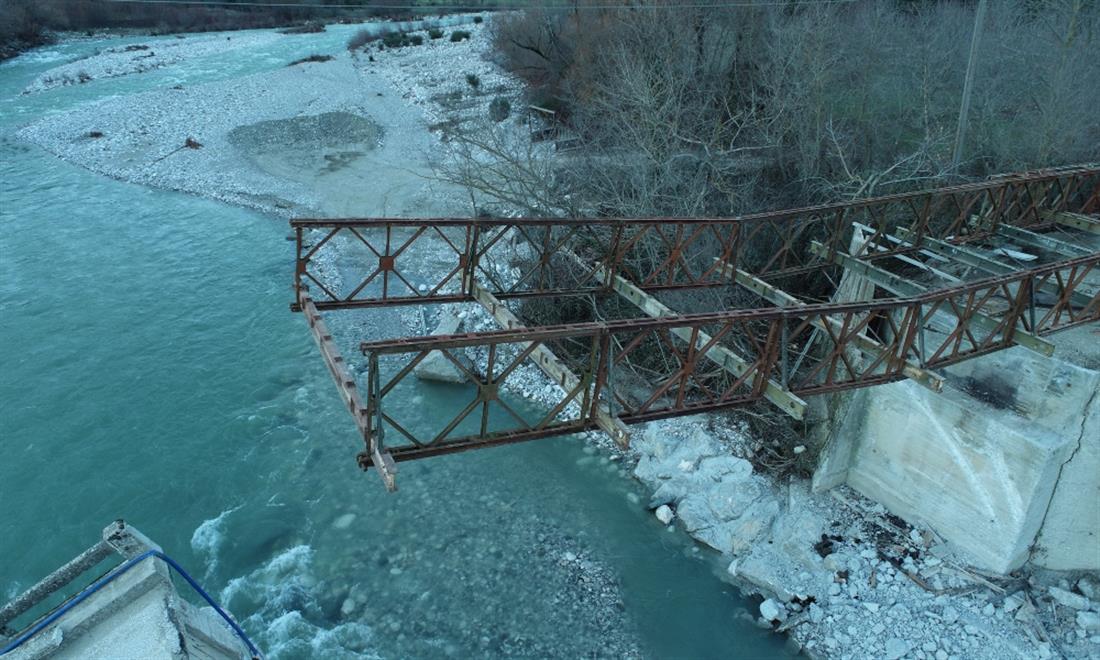 ποταμός Άραχθος - μεταλλική γέφυρα