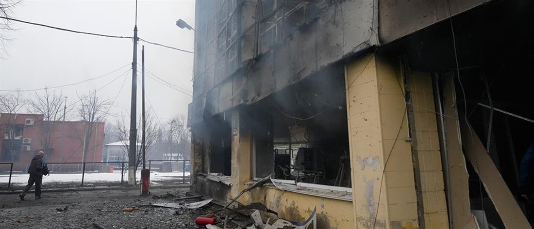Ουκρανία: Ρωσικές δυνάμεις άνοιξαν πυρ σε διαδηλωτές 