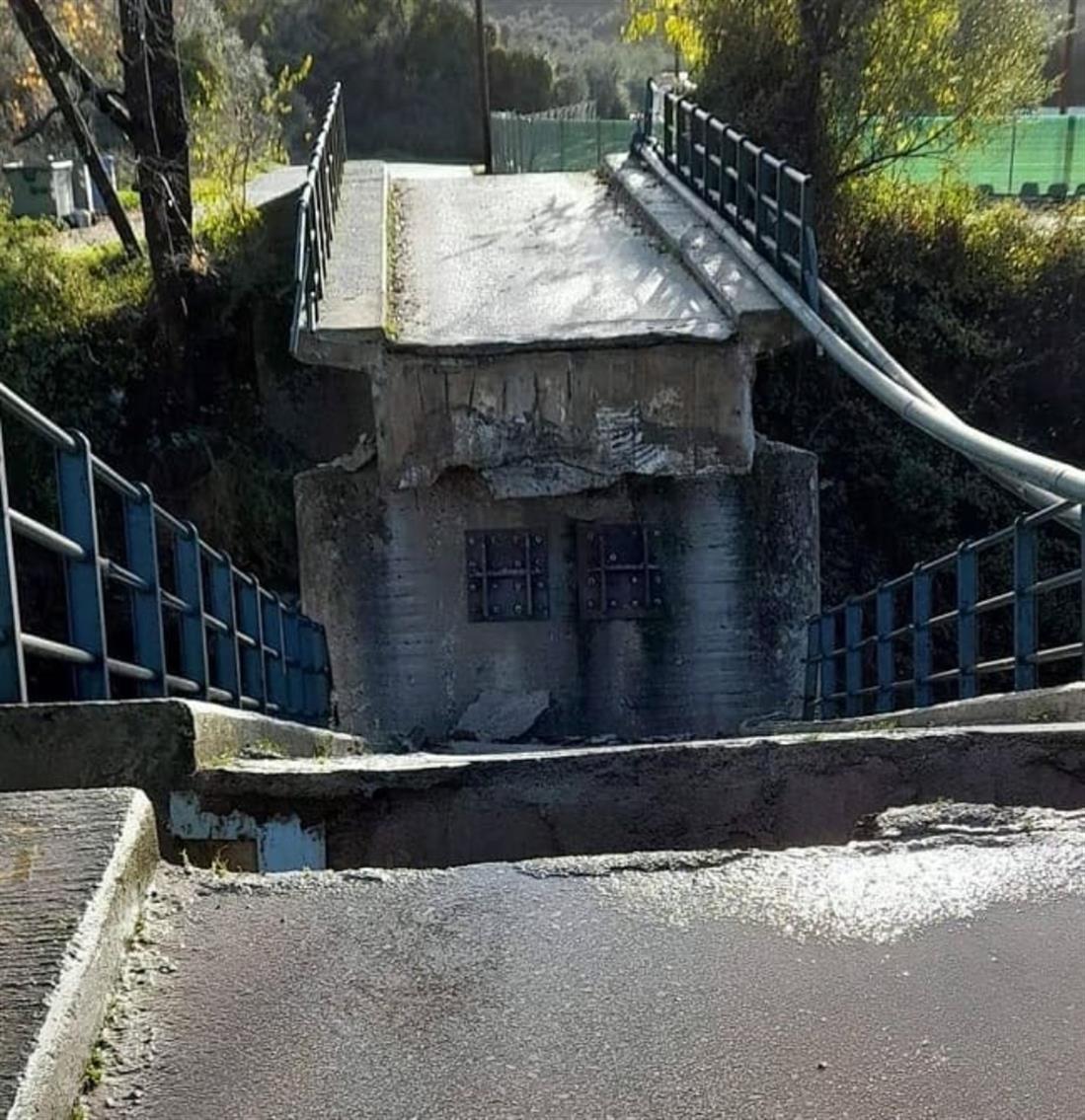 Άρτα - Κομπότι - κατάρρευση γέφυρας