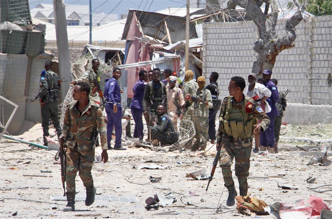 AP - Έκρηξη - κτήριο - Σομαλία