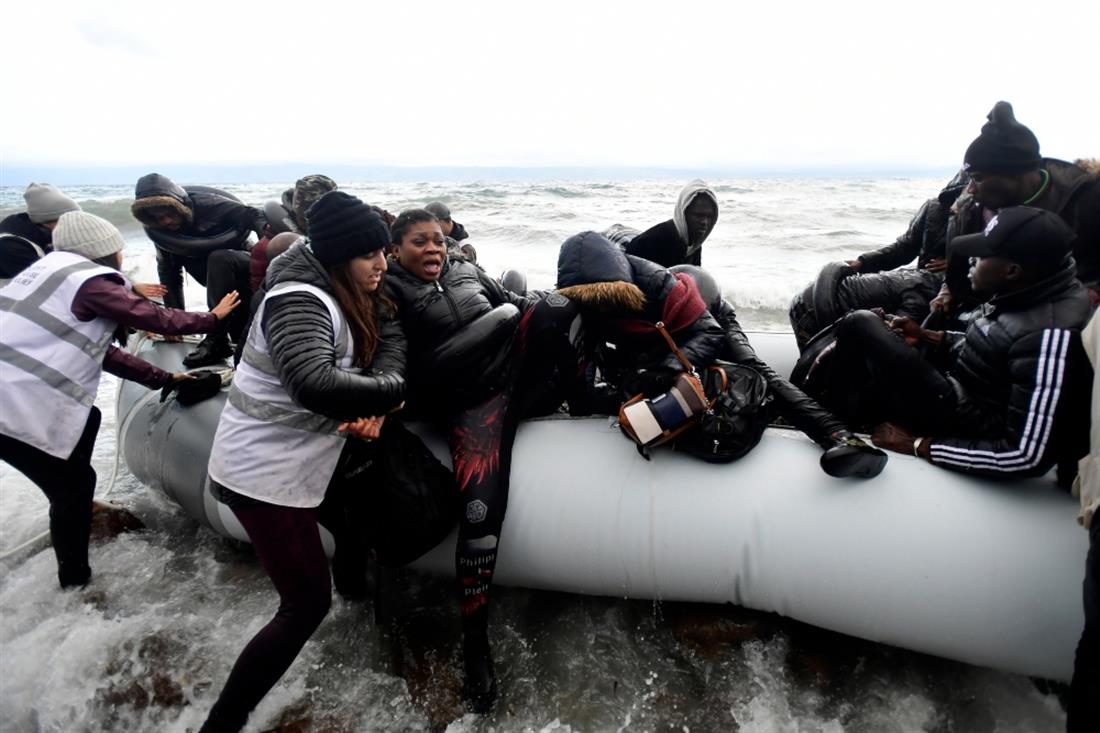 AP - Λέσβος- μετανάστες - πρόσφυγες