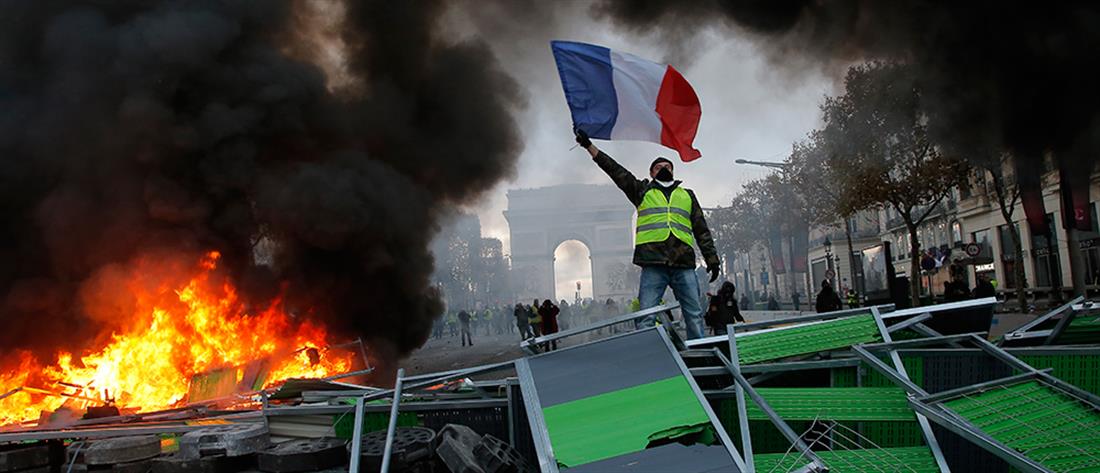 AP - Κίτρινα γιλέκα - διαμαρτυρίες - Γαλλία